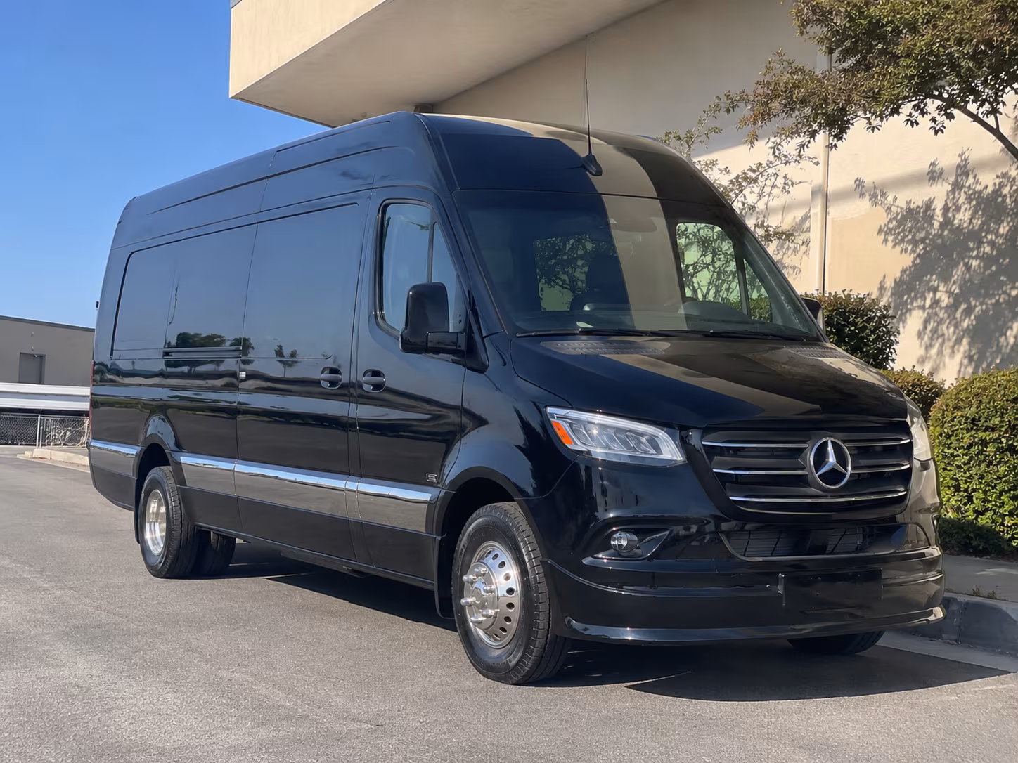 bus rental options for somerville trips